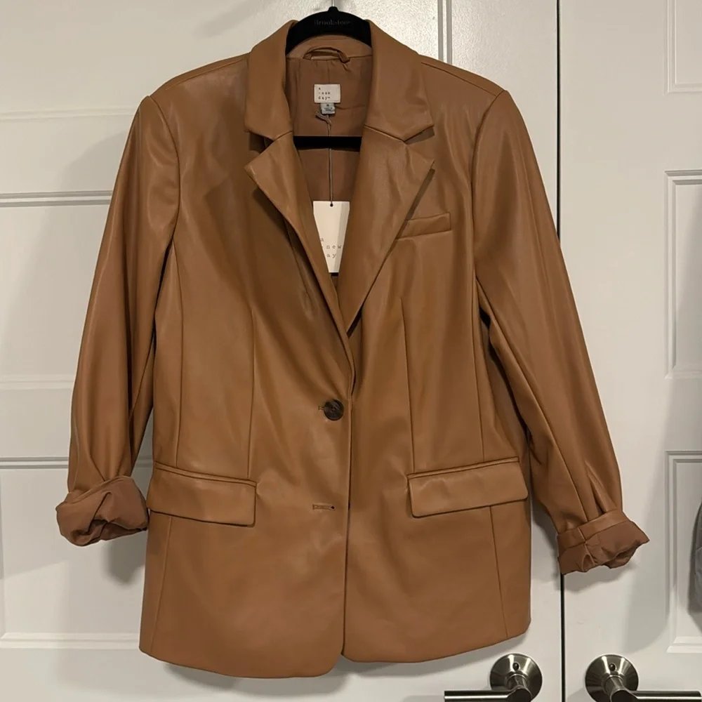 Brown leather blazer - Picture 1 of 4
